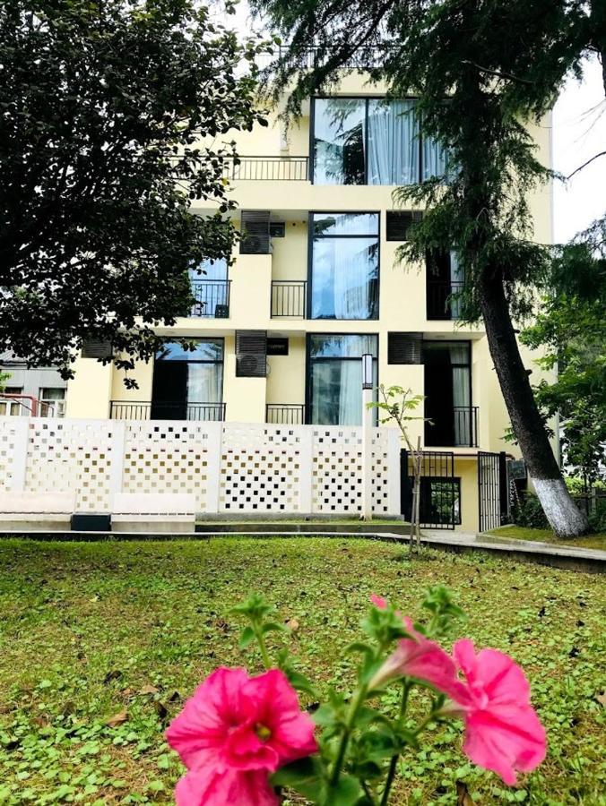 Hotel Gurya à Kobuleti Extérieur photo